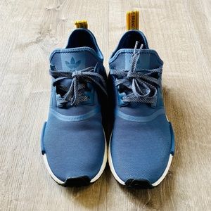 Adidas NMD R1 shoes
